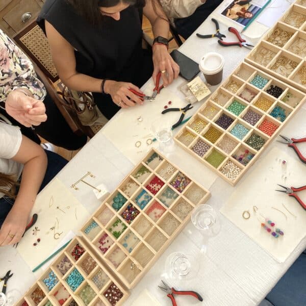 Talleres de joyas para despedidas, cumpleaños, eventos